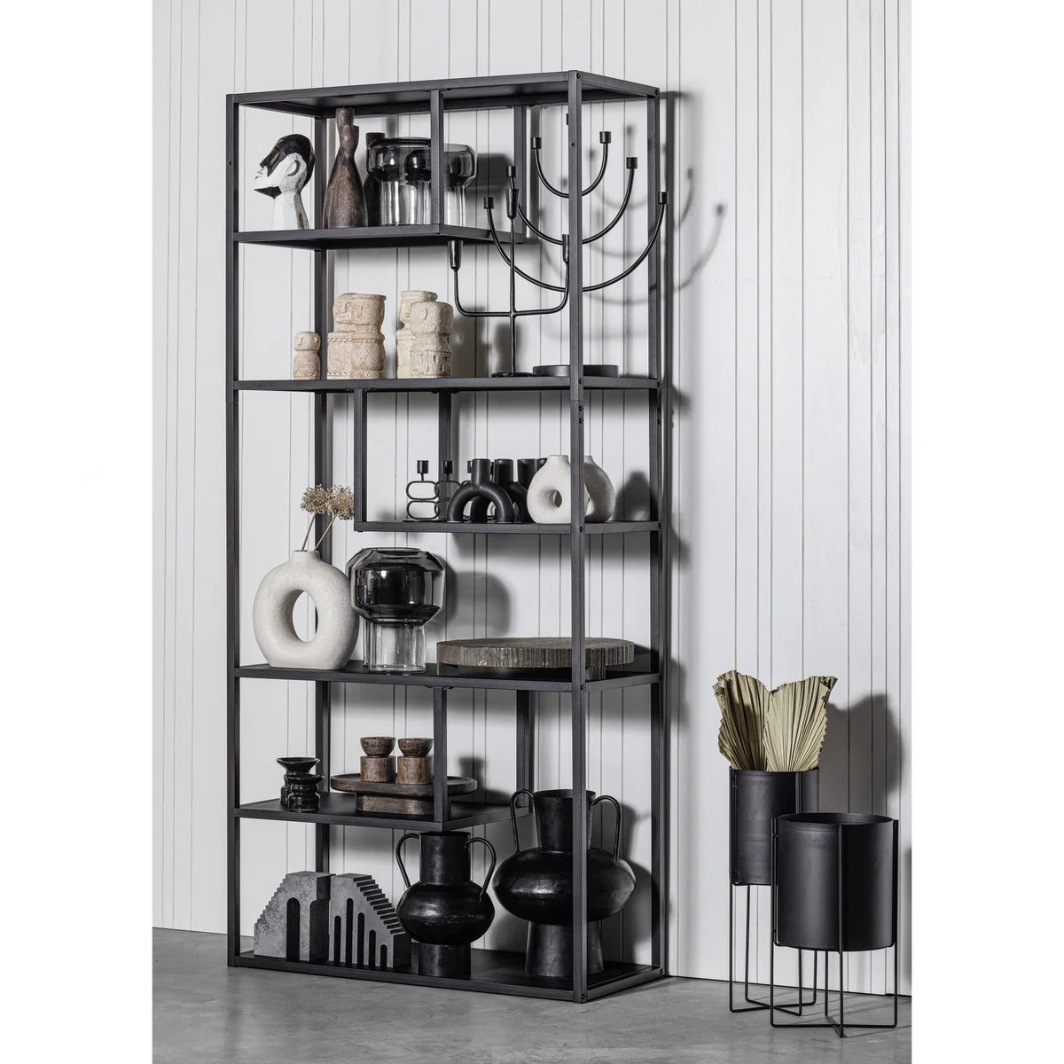 Vakkenkast June zwart metaal 80 cm
