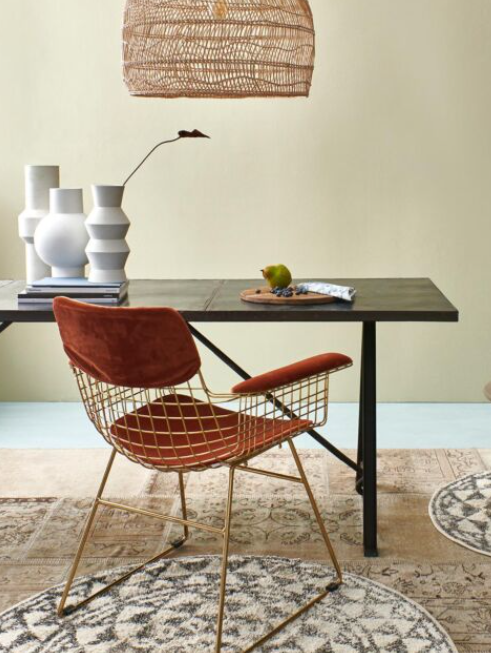 Stoel wire messing met zitting, rug en armleuning kussen