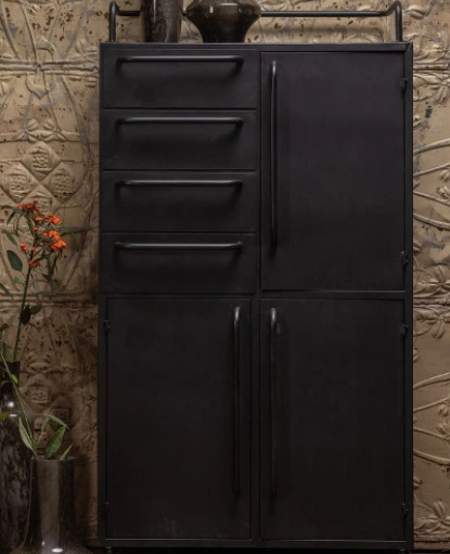Black Beauty zwarte kast 144 x 39 x 75 cm / zwart metaal