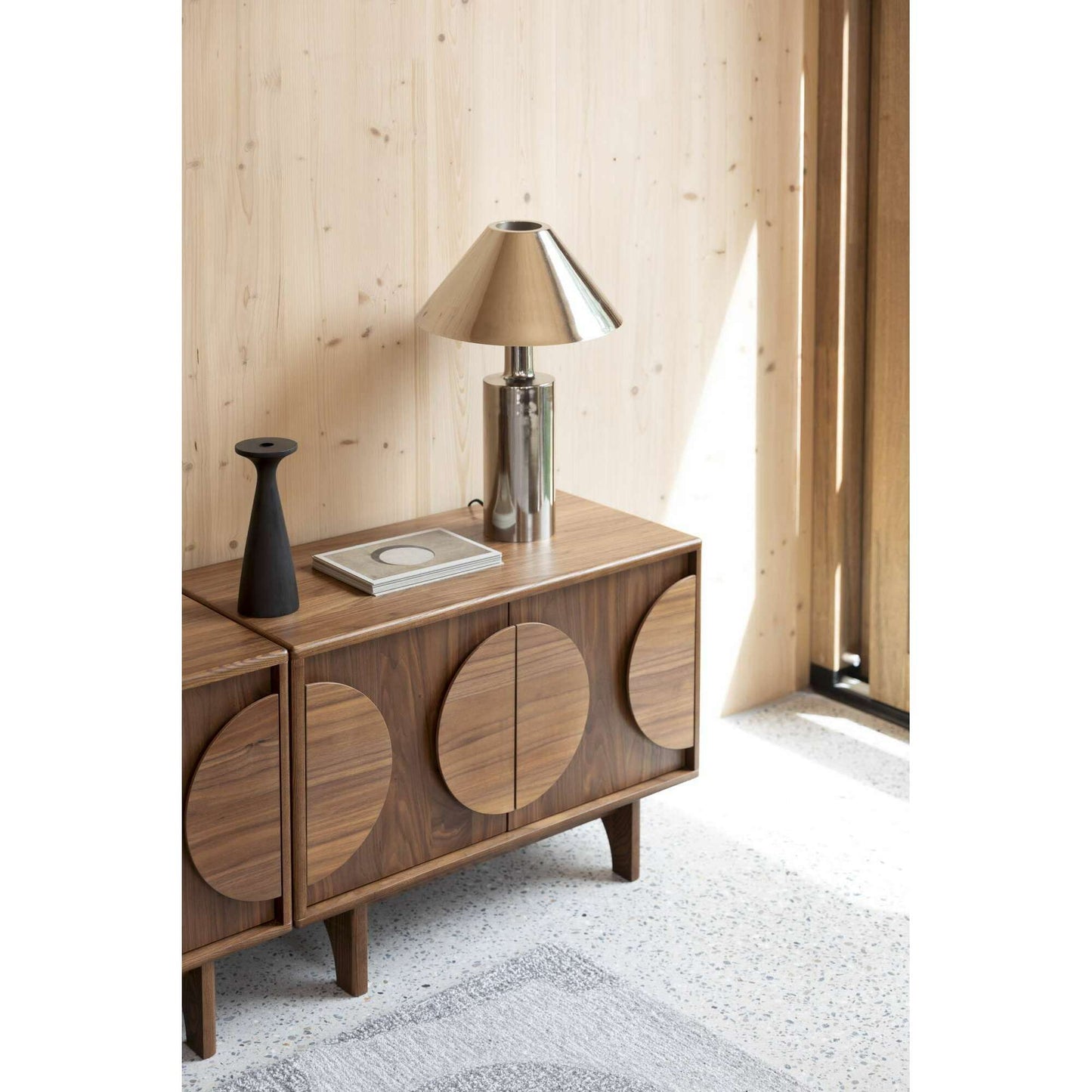 Zuiver Groove 2-deurs dressoir walnut