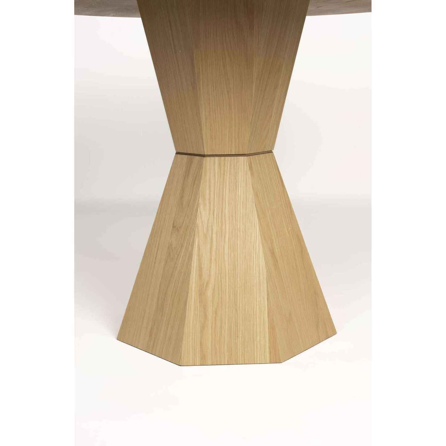 Zuiver Lotus eettafel rond naturel